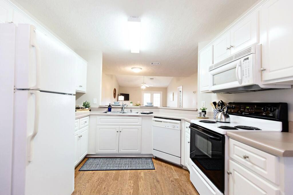The Place & Prime Location Near I-20 * Martinez
