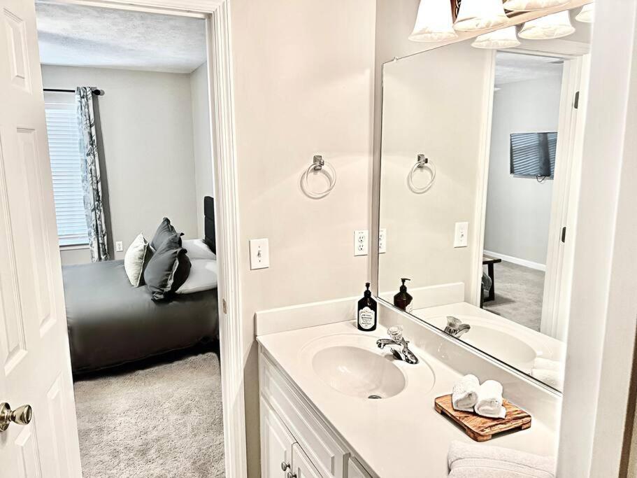 The Place & Prime Location Near I-20 Apartment Martinez