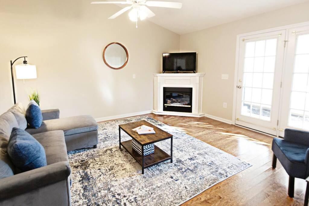 The Place & Prime Location Near I-20 Apartment Martinez
